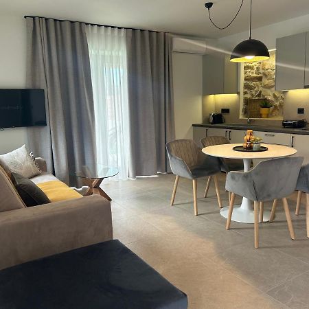 Piedra Luxury Apartments Нафплион Екстериор снимка